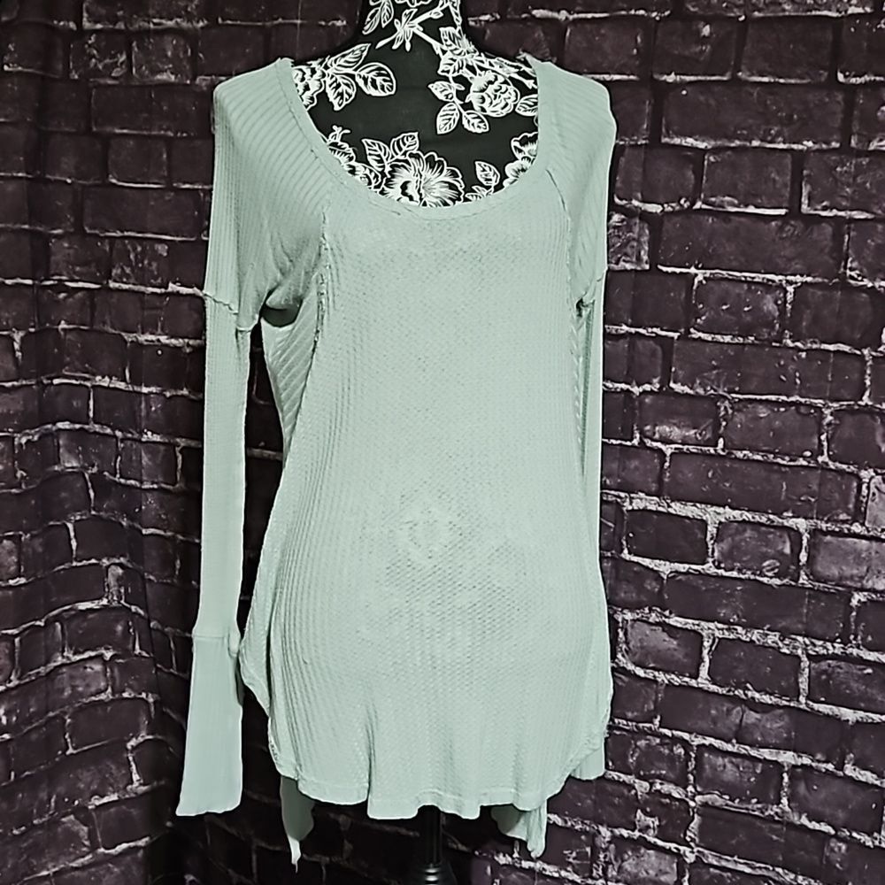 Free People Boho Waffle Knit Hi Lo Long Sleeve  Light Weight Sweater size Sm